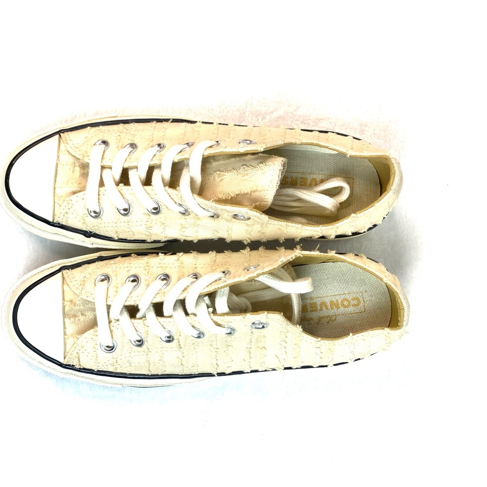 Converse Chuck Taylor Low Cream Distressed Canvas Sneakers Women’s Size 6 - Picture 12 of 12
